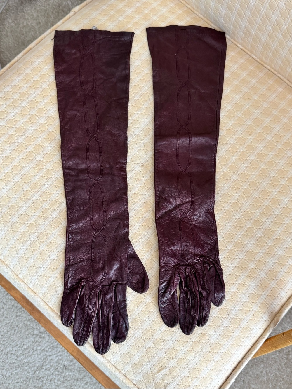 🔹 Burgundy Leather Opera Gloves – Long Over-the-Elbow - Picture 5 of 8